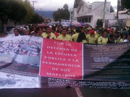 En la protesta participaron integrantes del sindicato mexiquense de maestros provenientes de diversos municipios. TOMADA DE @ja_reyesca  /