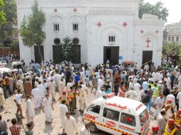 Las fuerzas de seguridad han acordonado el área y los heridos han sido trasladados a hospital. EFE /