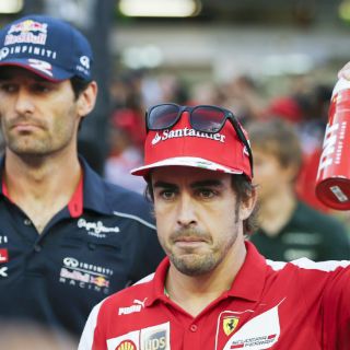 Mark Webber perderá 10 plazas por subir a coche de Alonso