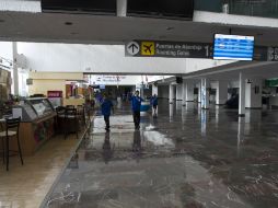 El acceso principal y los pasillos ya están listos para recibir pasajeros. NTX /