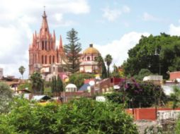 La autopista, que medirá 70.5 kilómetros entre Guanajuato y San Miguel de Allende, aumentará el turismo de forma constante, anticipan. EL INFORMADOR /