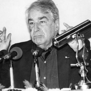 FCE y FIL se suman al pesar por la muerte de Mutis