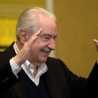 Allegados a Mutis lo despiden en funeral