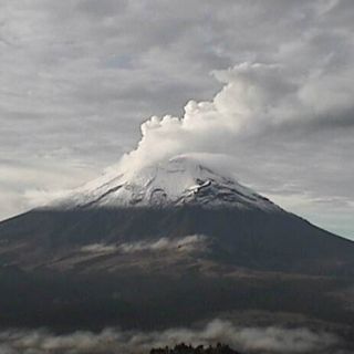 El ''Popo'' emite columna de vapor de 1.7 km de altura