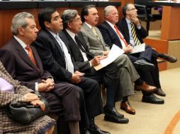 Senadores e invitados para exponer opiniones en el foro de la reforma energética. NTX /