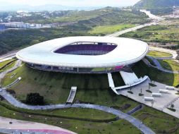 En anteriores ediciones de los duelos de Chivas contra León y Atlas se han producido incidentes violentos en las cercanías del Estadio. MEXSPORT /