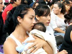 Pretenden que el Seguro de Vida para Jefas de Familiallegue a más de 90 mil madres solteras del municipio. ESPECIAL /