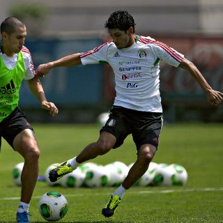 Ángel Reyna es baja del Tri por lesión