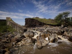 Pobladores aseguran que la presa Buenavista ha perdido mucha agua.  /