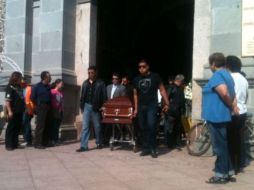 Al lugar se dieron cita parientes y amigos quienes recordaron al federal como una persona entregada a su trabajo. ESPECIAL /