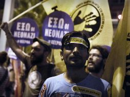 Ciudadanos griegos se manifiestan contra el partido político neonazi. AFP /