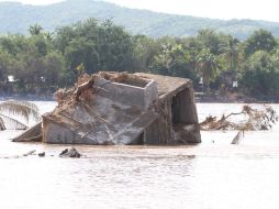 Aspecto del daño provocado por  la tormenta ''Manuel'', en Ciudad Altamirano, Guerrero. ARCHIVO /