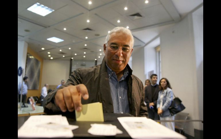 El alcalde de Lisboa António Costa es candidato por tercera vez, tiene el 50 por ciento de los votos. EFE /