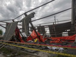 Autoridades señalan que el techo del edificio era provisional y se desplomó por la acumulación de agua tras las fuertes lluvias. SUN /