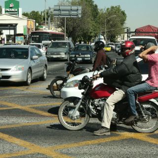 Movilidad pide a distribuidores de autos promover uso del cinturón
