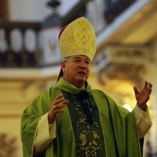 Línea 3 no pone en riesgo a Catedral: cardenal Robles