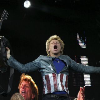 Bon Jovi cumple a México con emblemático concierto