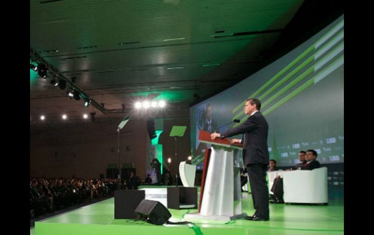 El Presidente de México, Enrique Peña Nieto, en la Expo Guadalajara. SUN /