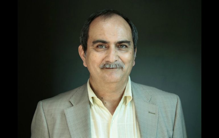 Arturo Camacho dio a conocer el nombre de los beneficiados con las becas CECA 2013. ARCHIVO /