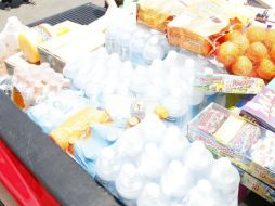 Los víveres son enviados con la esperanza de que las familias afectadas cubran algunas de sus necesidades. ARCHIVO /