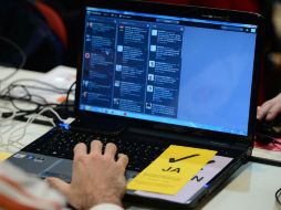 México apenas supera la mitad de los índices de acceso a internet que tiene Uruguay. ARCHIVO /