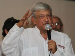 Obrador considera que hasta el momento no ha habido legitimidad en las propuestas para reformar las leyes. ARCHIVO /