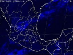 La baja presión podría evolucionar a ciclón en 48 horas, y desarrollarse en cinco días. ESPECIAL /