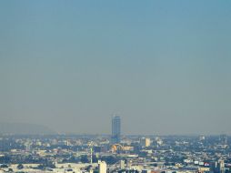 Los gases que arrojan los automotores, son cerca del 70% de la contaminación atmosférica en las ciudades. ARCHIVO /