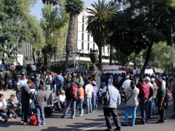 Miembros de la CNTE protestaron con el cierra de los carriles centrales de Paseo de la Reforma; más tarde fueron recibidos en la Segob. SUN /