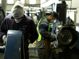 Se capacitarán en áreas como autotransporte de carga, técnico en mecatrónica, en mantenimiento industrial y operarios de maquinaria. ARCHIVO /