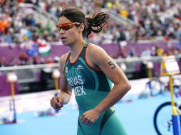 Claudia Rivas que participó en Londres 2012 encabezará a los triatletas mexicanos. ARCHIVO /
