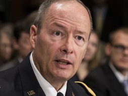 Keith Alexander testifica en una audiencia del Comité de Asuntos Jurídicos del Senado sobre reformas a vigilancia. AFP /