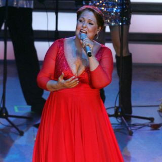 Lupita D'Alessio lanzará disco inédito en noviembre