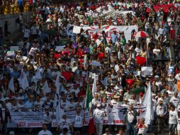 A las 17:50 horas llegó la vanguardia del contingente al Ángel de la Independencia, procedente de la Plaza de las Tres Culturas. NTX /