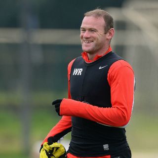 Inglaterra convoca a Rooney a pesar de su lesión