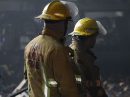 Bomberos aún no saben qué fue lo que originó el incendio. ARCHIVO /
