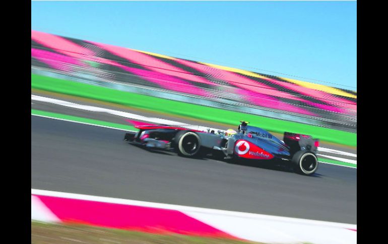 El piloto jalisciense arrancará décimo en el GP de Corea del Sur. EFE /