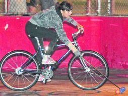 REGLA DE ORO.Una vez que el jugador está sobre la bicicleta está ''prohibido'' poner los pies sobre el piso.  /