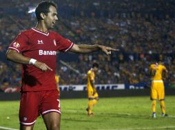Pablo Velázquez, de Toluca, anota al minuto 82 el segundo gol de su equipo. AFP /