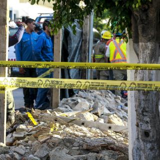 Permanecen cerradas calles aledañas al Hospitalito