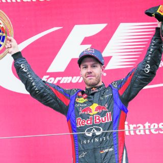 Vettel mete turbo hacia el campeonato