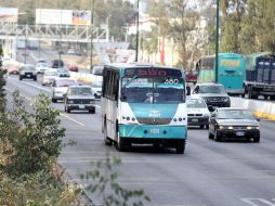 En el Periférico, donde estaría el Macrobús,  predomina la ruta 380 de la que hay quejas por saturación en horas pico. ARCHIVO /
