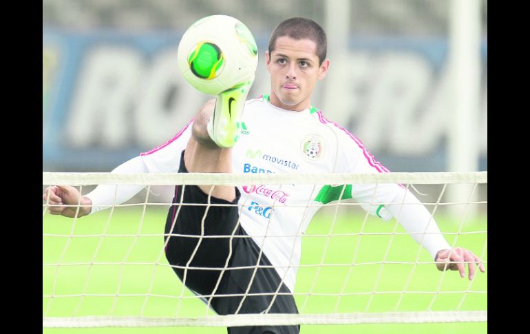 Javier Hernandez está en busca de la titularidad en el siguiente partido. EL INFORMADOR /