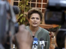 Dilma Rousseff acusó al mandatario estadounidense Barack Obama de incumplir las promesas vinculadas al término del espionaje. ARCHIVO /