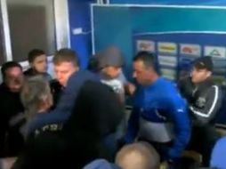 ''O te quitas la camiseta o lo hacemos nosotros'', dijeron los 'ultras'. ESPECIAL /