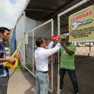 Más de cien afectados por clausura del macro patio en Tlajomulco
