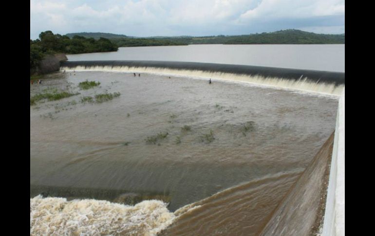 En la imagen la presa Tacotán, ubicada sobre el cauce del Río Ayuquila. ESPECIAL /
