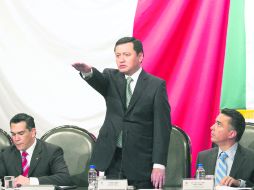 El titular de la Secretaría de Gobernación, Miguel Ángel Osorio Chong durante su comparecencia. NTX /