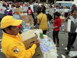 El Zócalo funciona como el mayor centro de acopio del país para los damnificados por 'Ingrid' y 'Manuel'. ARCHIVO /