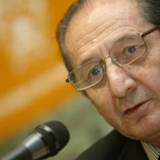 Eduardo Lizalde gana el Premio de Poesía Federico García Lorca